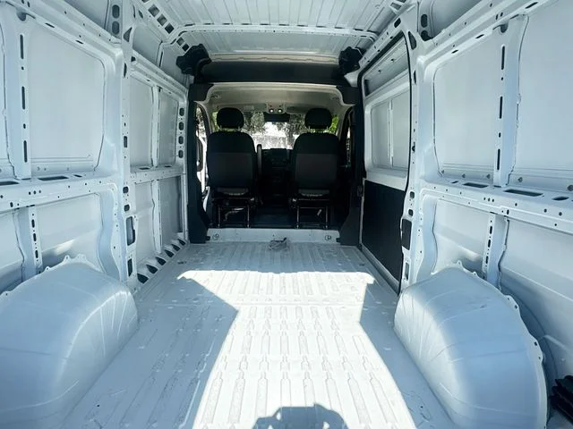 New 2026 Bright White Clear-Coat Exterior Paint RAM  image 21
