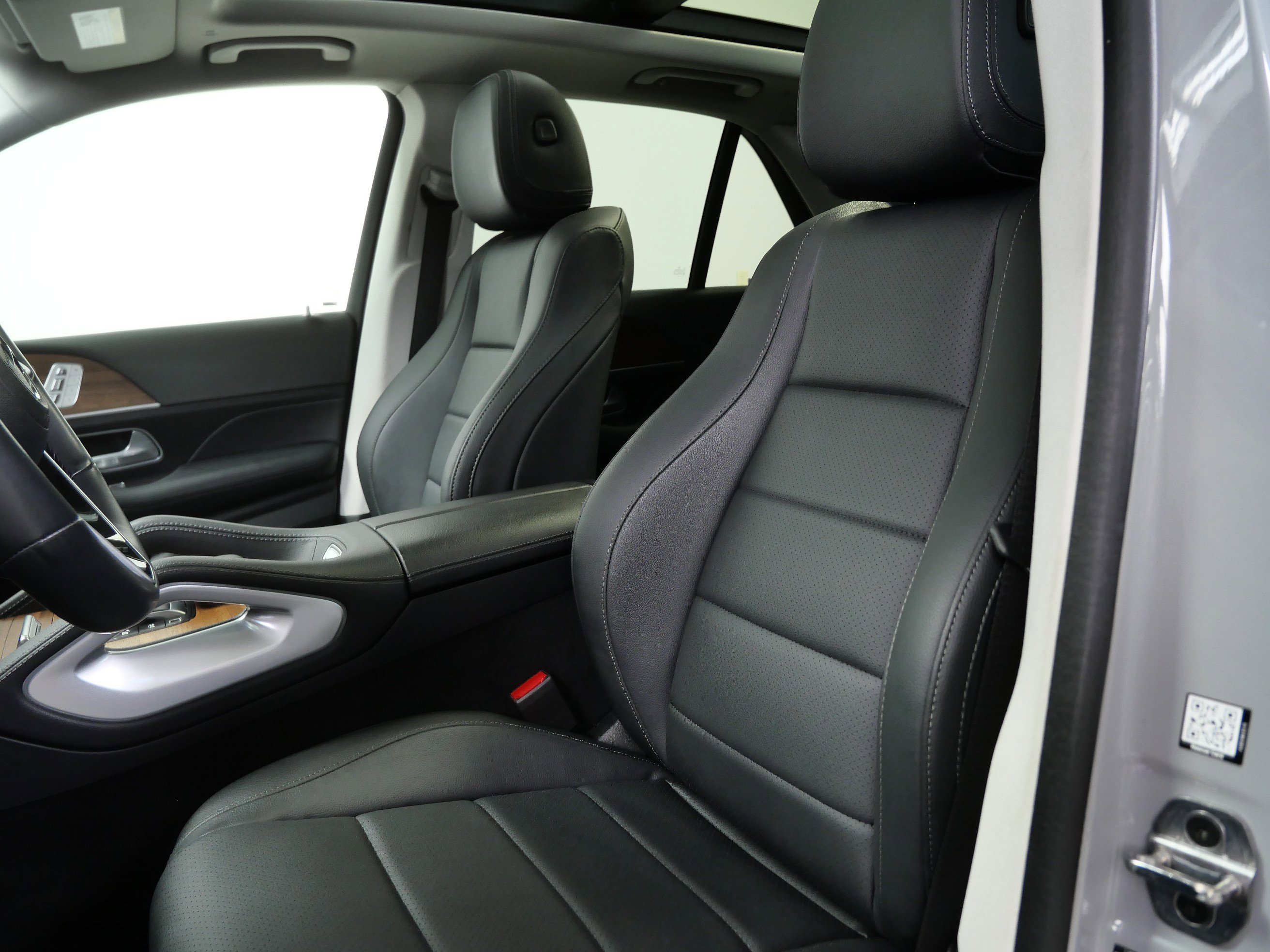 Certified Used 2025 MANUFAKTUR Alpine Grey Mercedes-Benz GLE 350 image 15