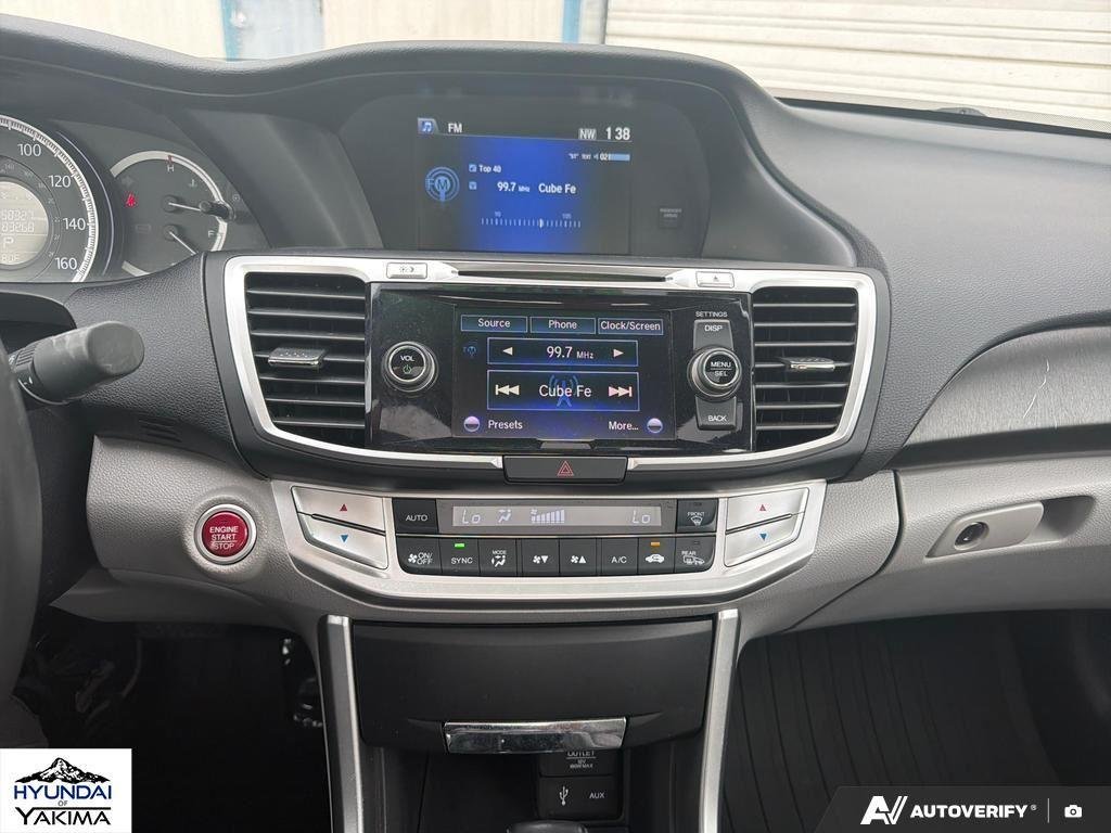 Used 2014 Alabaster Silver Metallic Honda EX-L image 19