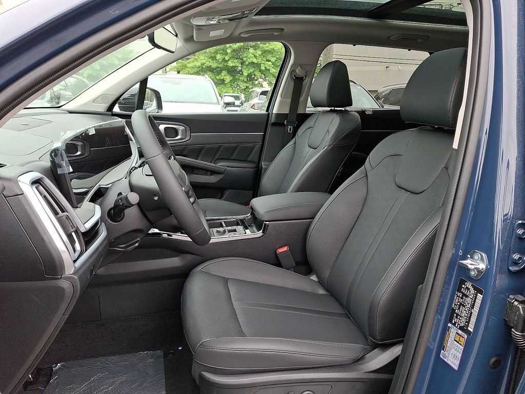 New 2026 Black Kia X-Line SX image 6