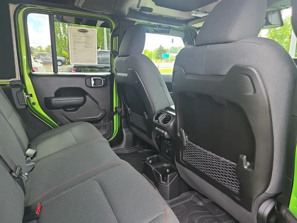Used 2025 Green Jeep Rubicon image 11