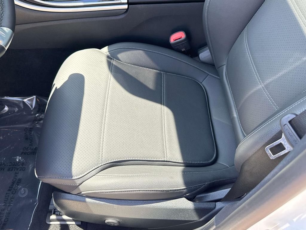 Certified Used 2025 Polar White Mercedes-Benz C 300 image 32