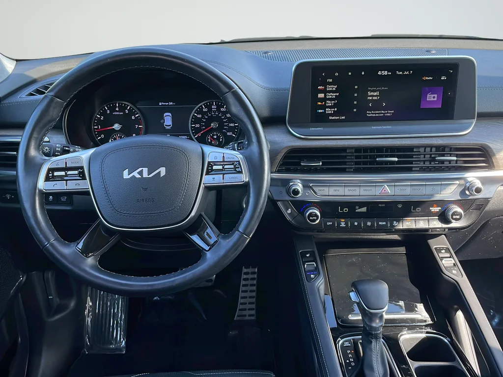 Used 2022 Gray Kia SX image 11