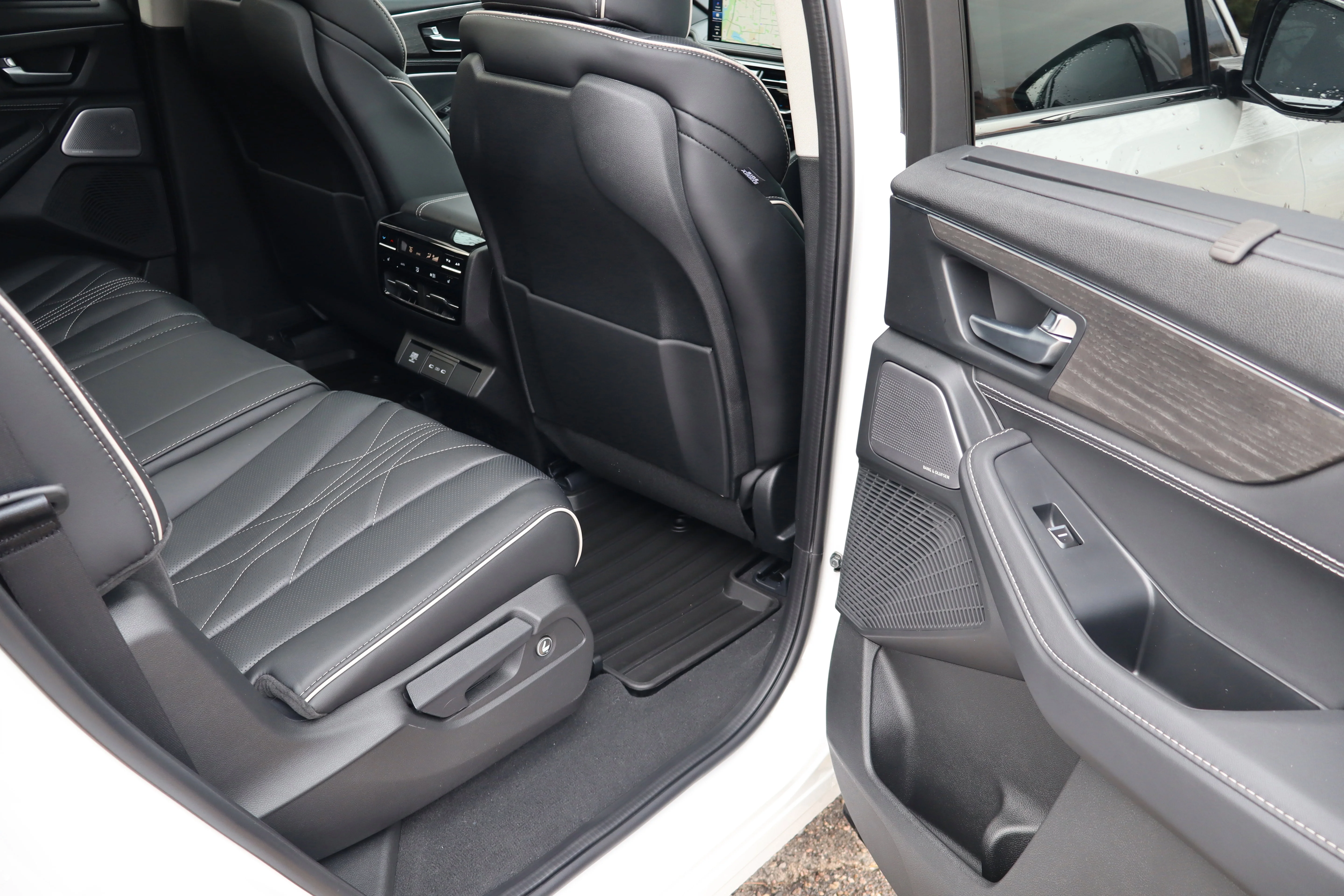 New 2026 Platinum White Pearl Acura w/Advance Package image 31