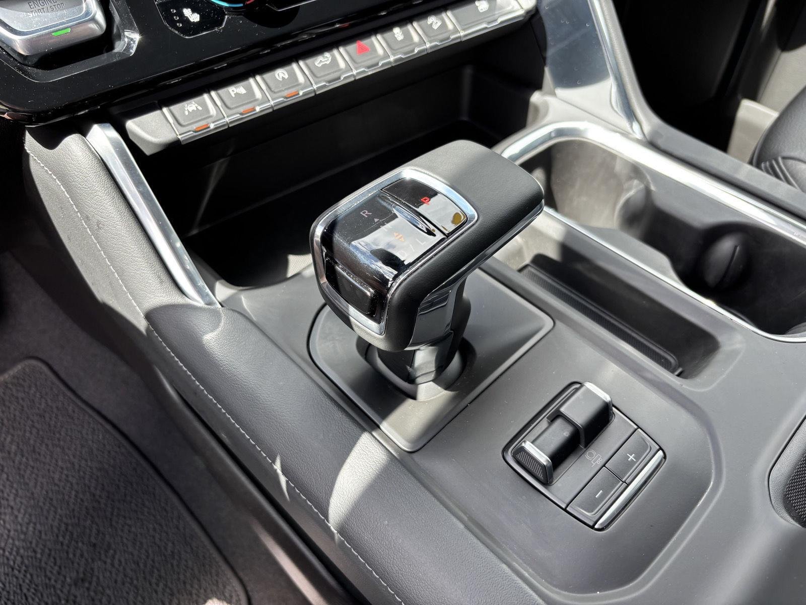 Used 2024 Onyx Black GMC Denali image 28