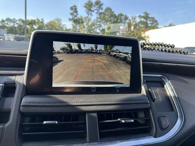 Certified Used 2022 White Chevrolet Z71 image 18