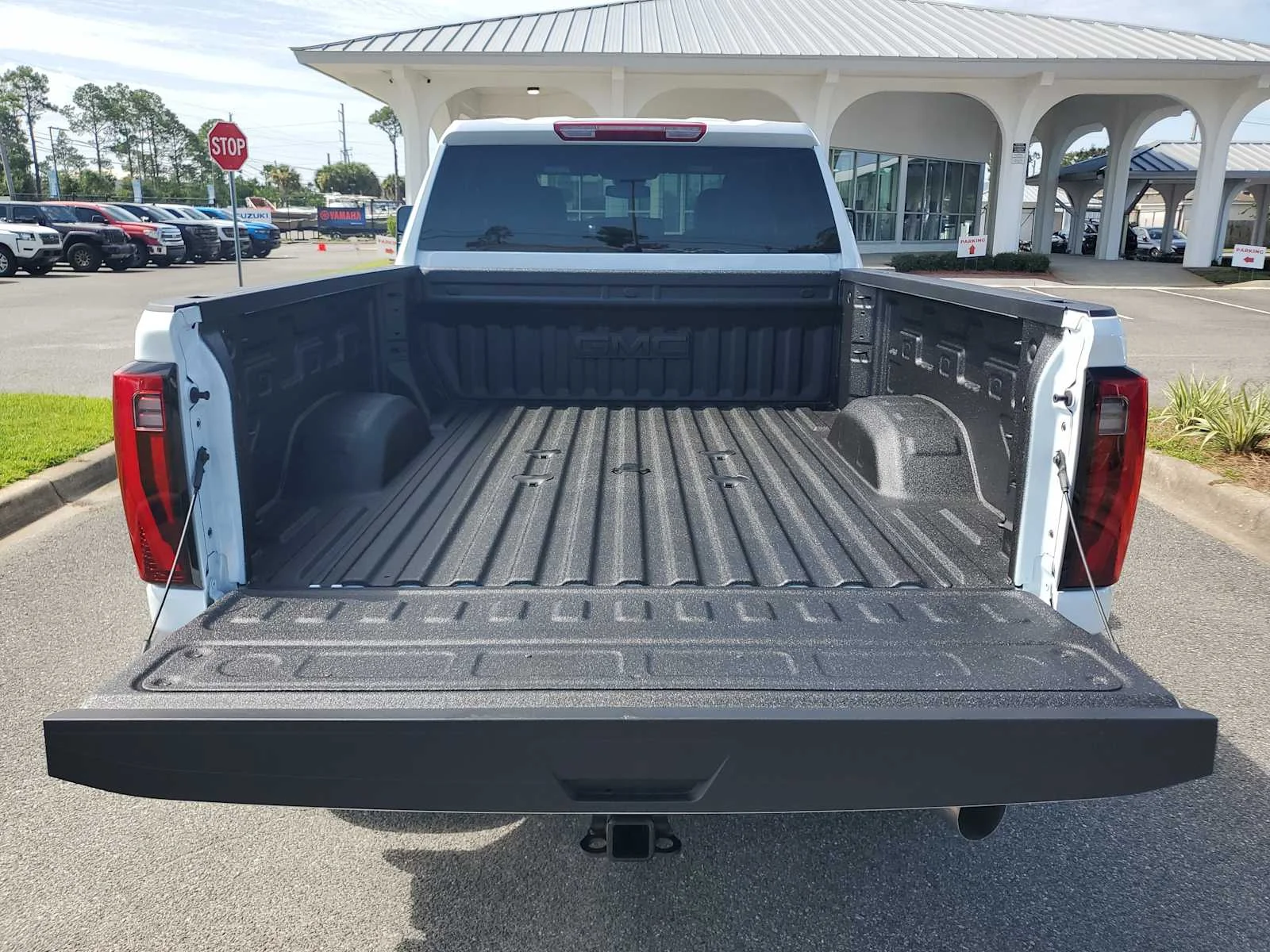 New 2026 Glacier White Tricoat GMC SLT image 5