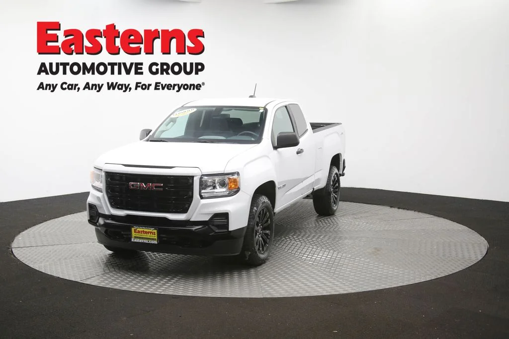 Used 2022 White GMC Elevation Standard image 53