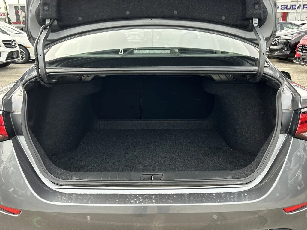 Used 2022  Nissan SR CVT [Low Mileage   Dilawri Certified] image 31