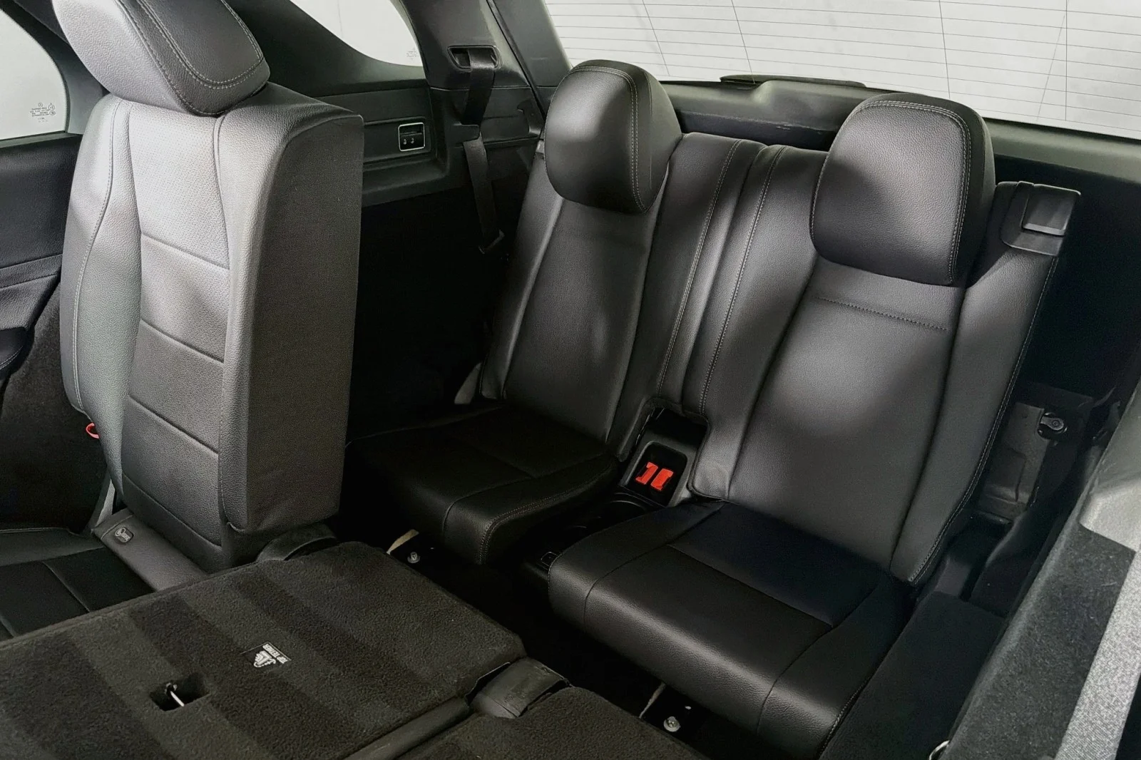 Certified Used 2023 Polar White Mercedes-Benz 450 image 9