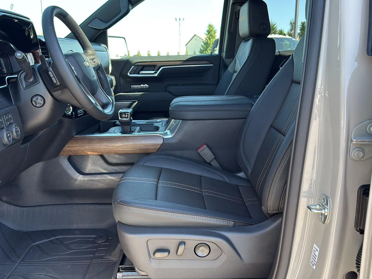 2026 Chevrolet Silverado 1500 High Country - Photo 10