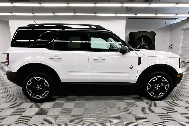 Used 2025 Oxford White Ford Outer Banks image 16