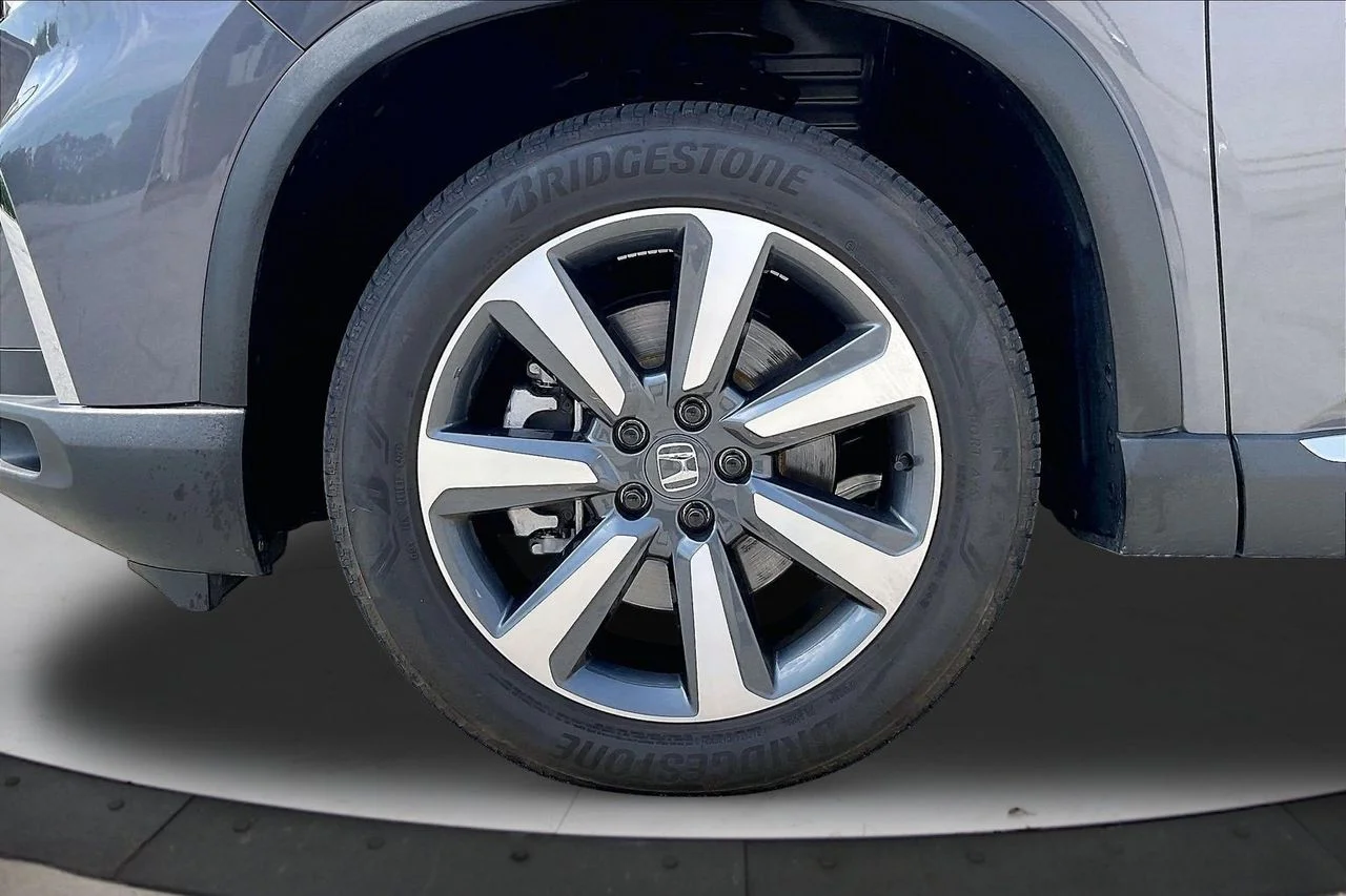 Certified Used 2025  Honda Elite image 36