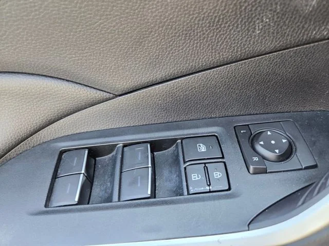 Used 2025 White Toyota XLE image 36