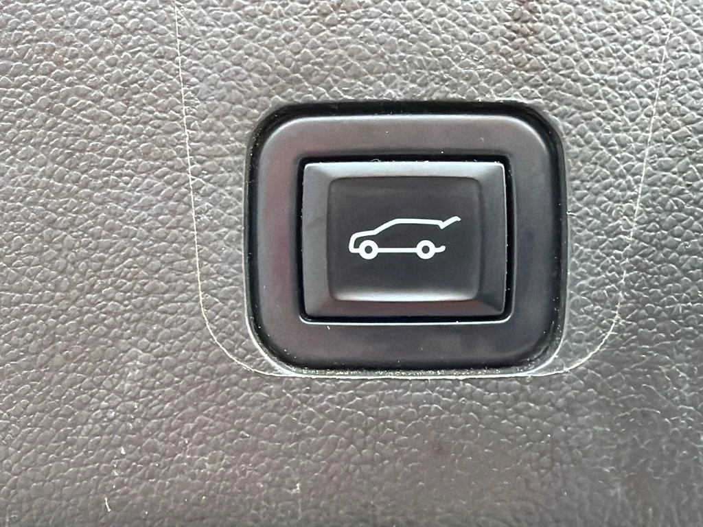 Used 2023 Gray Chevrolet LT image 19