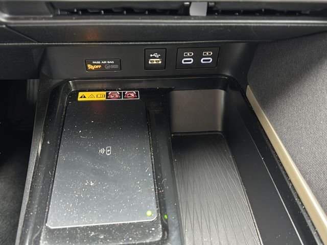 2025 Toyota Camry LE - Photo 28