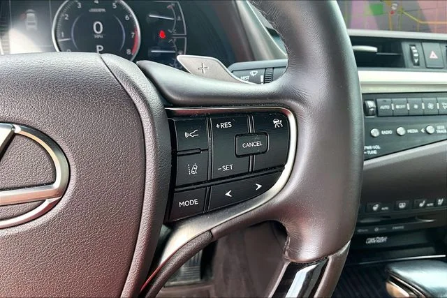 Used 2020 Silver Lexus 350 Luxury image 21