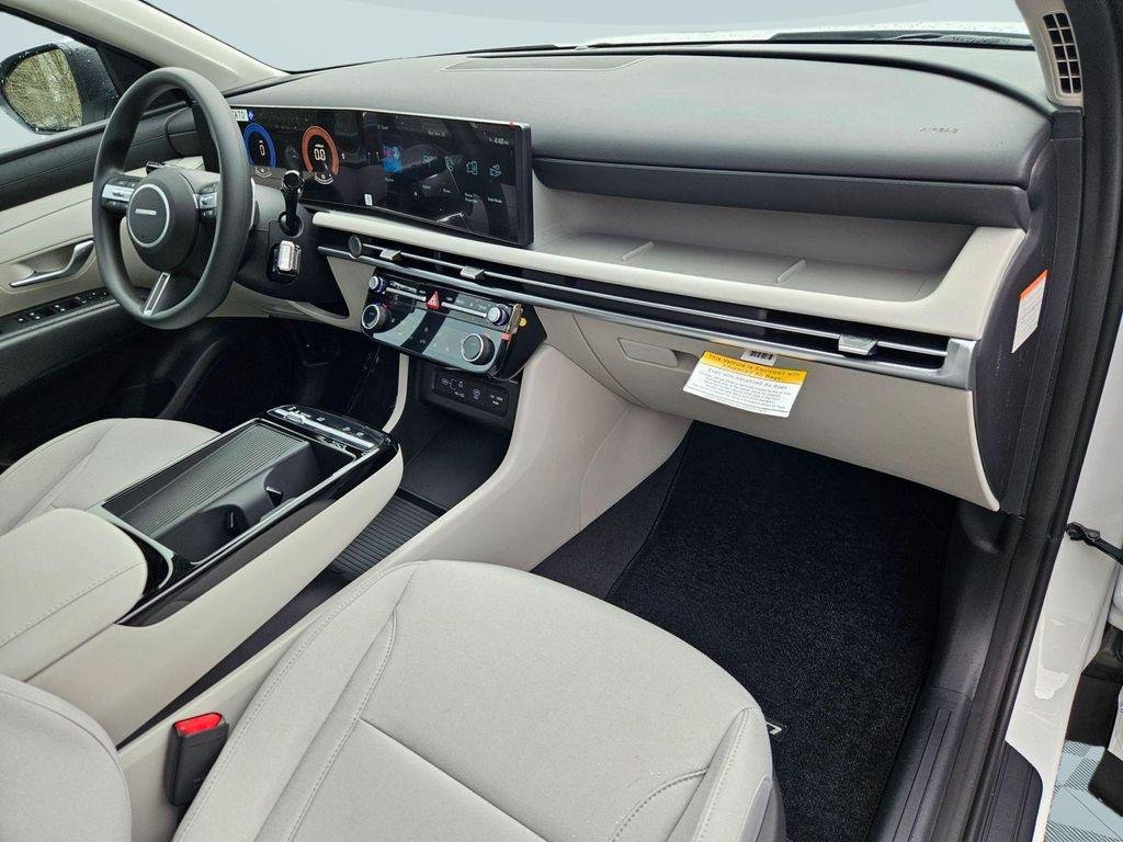 New 2026 White Hyundai SEL AWD image 30