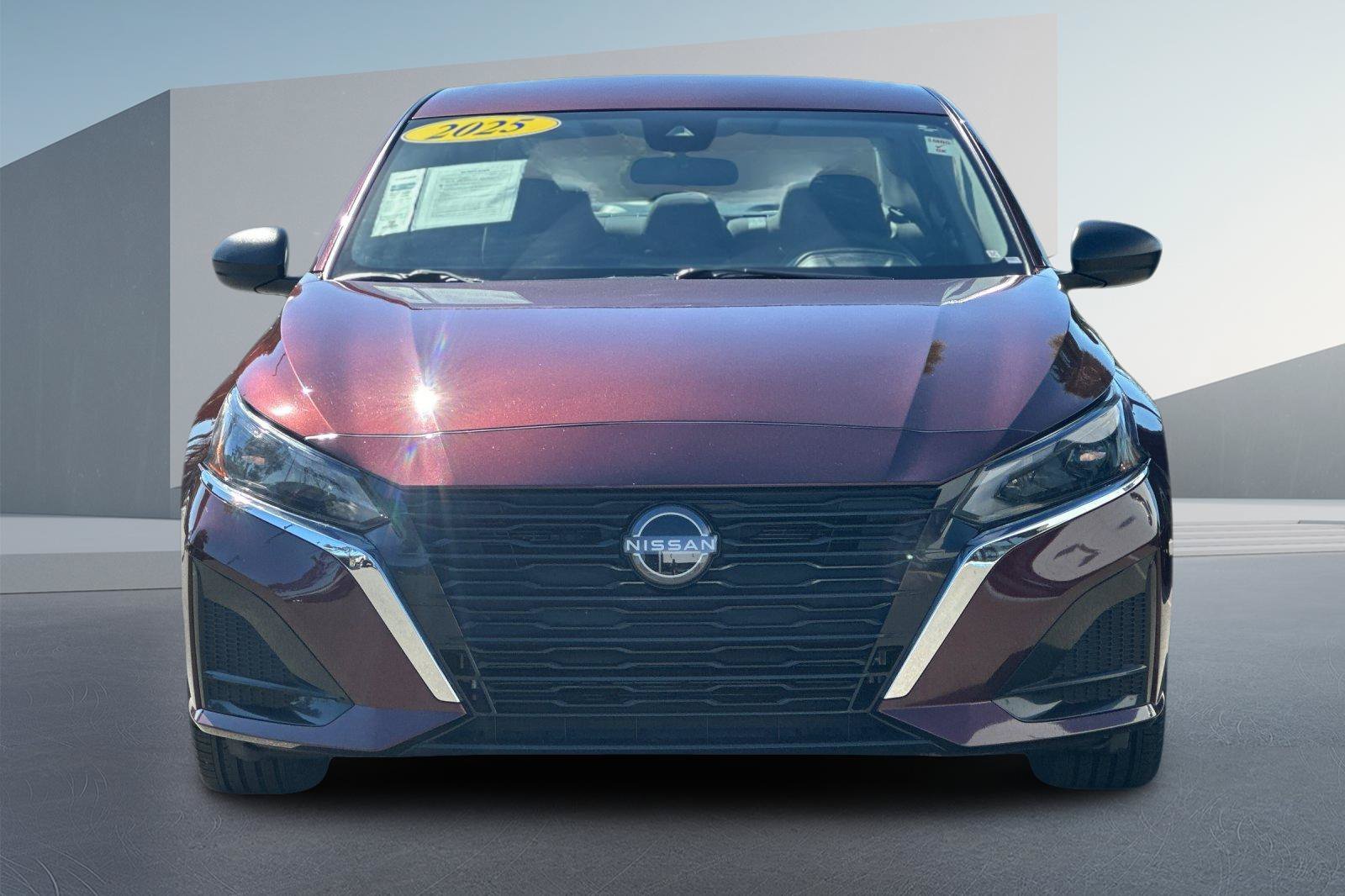 Used 2025  Nissan 2.5 SV image 9