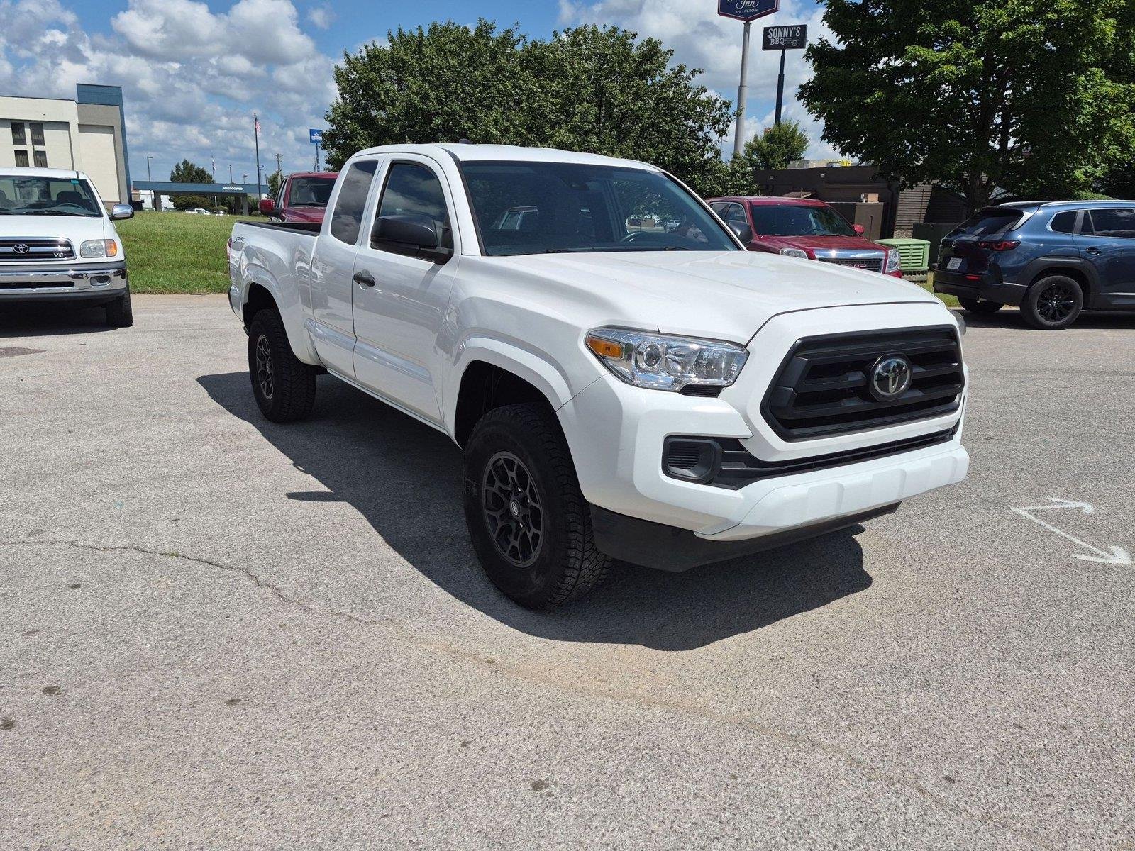 Used 2022 White Toyota SR image 7