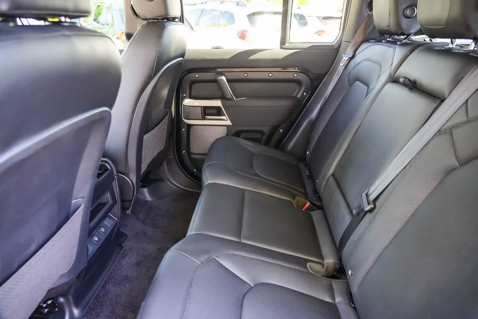 Used 2023 Santorini Black Metallic Land Rover S image 17
