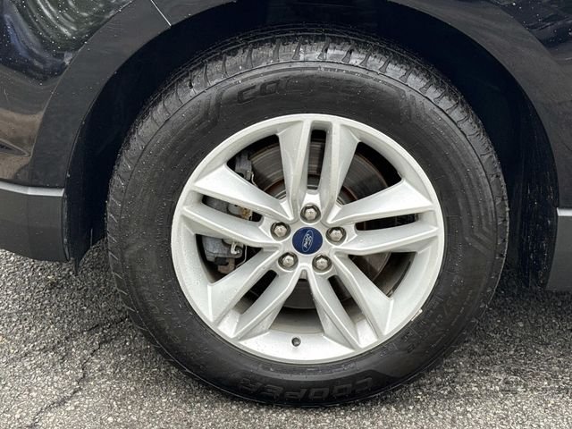Used 2018 Black Ford SEL image 11