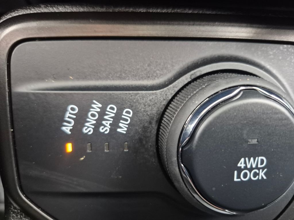 Used 2022 Black Jeep Limited image 19