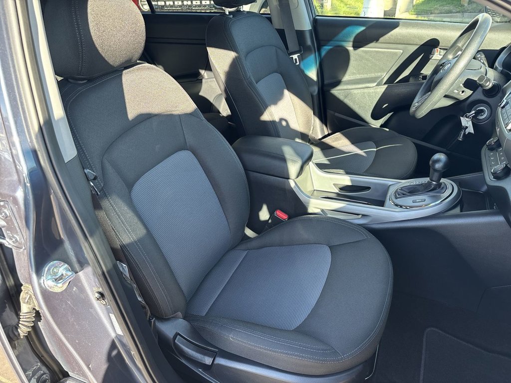 2016 Kia Sportage LX - Photo 31