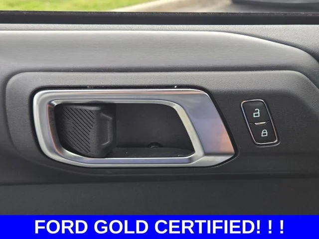 Certified Used 2025 Oxford White Ford Badlands image 29