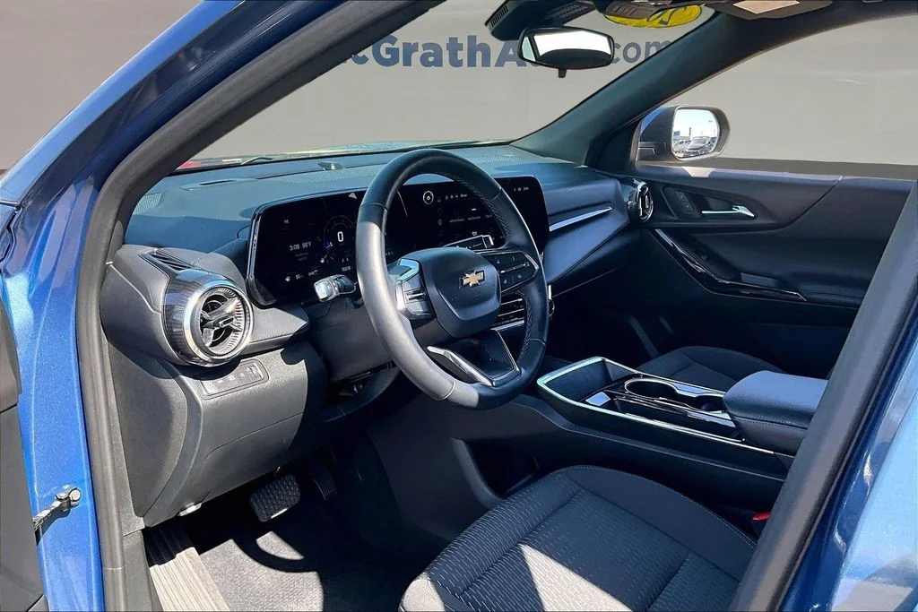 Used 2025 Blue Chevrolet LT image 20