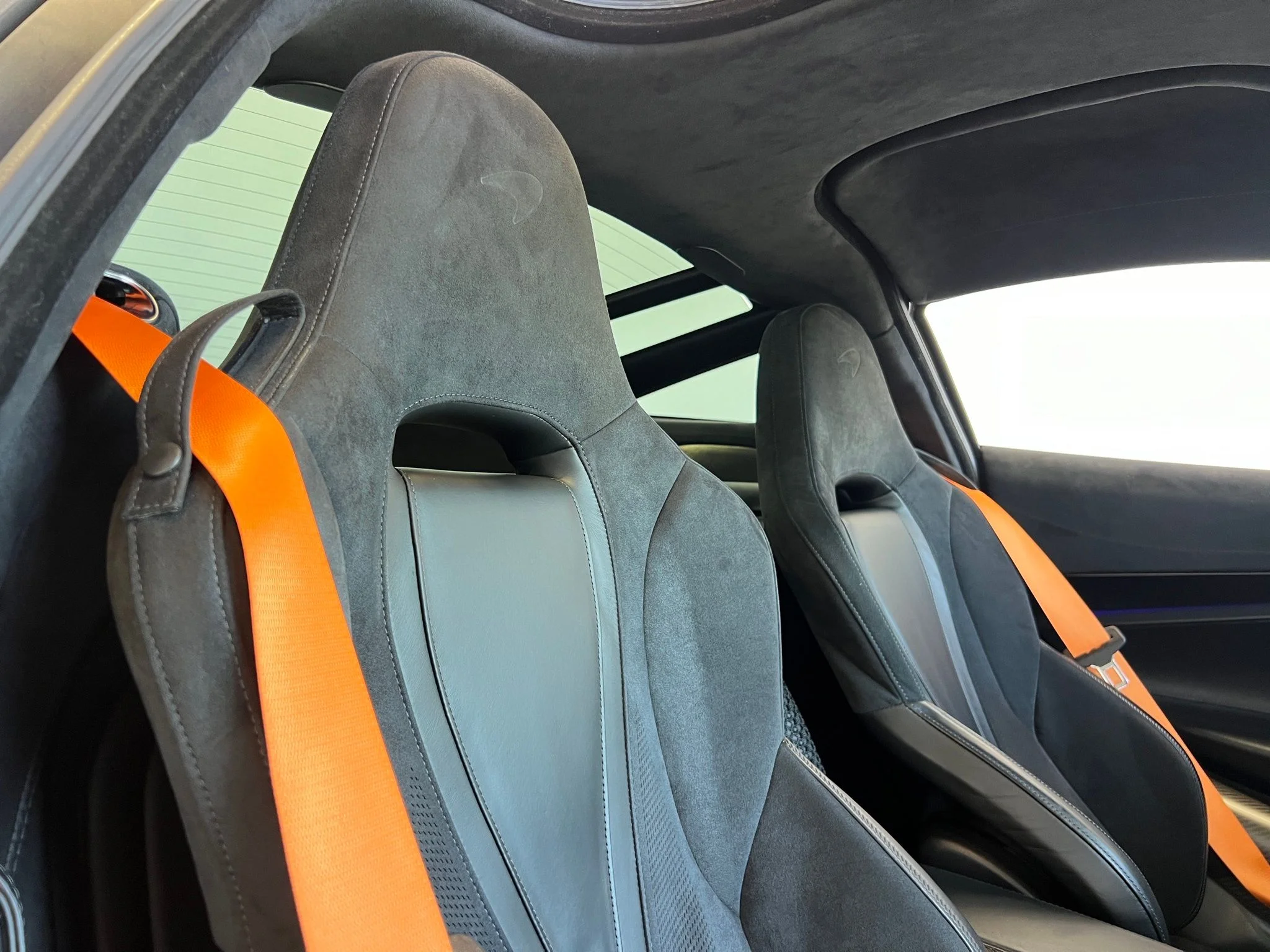 Used 2018 Blue McLaren Performance image 25