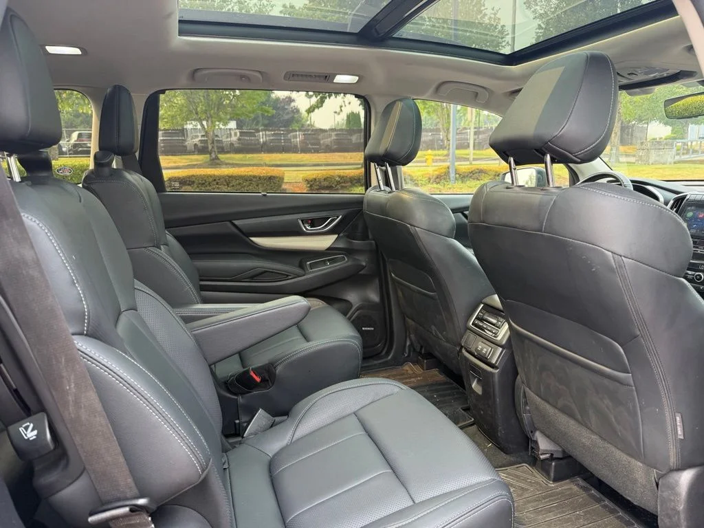 Used 2022 Ice Silver Metallic Subaru Limited image 23