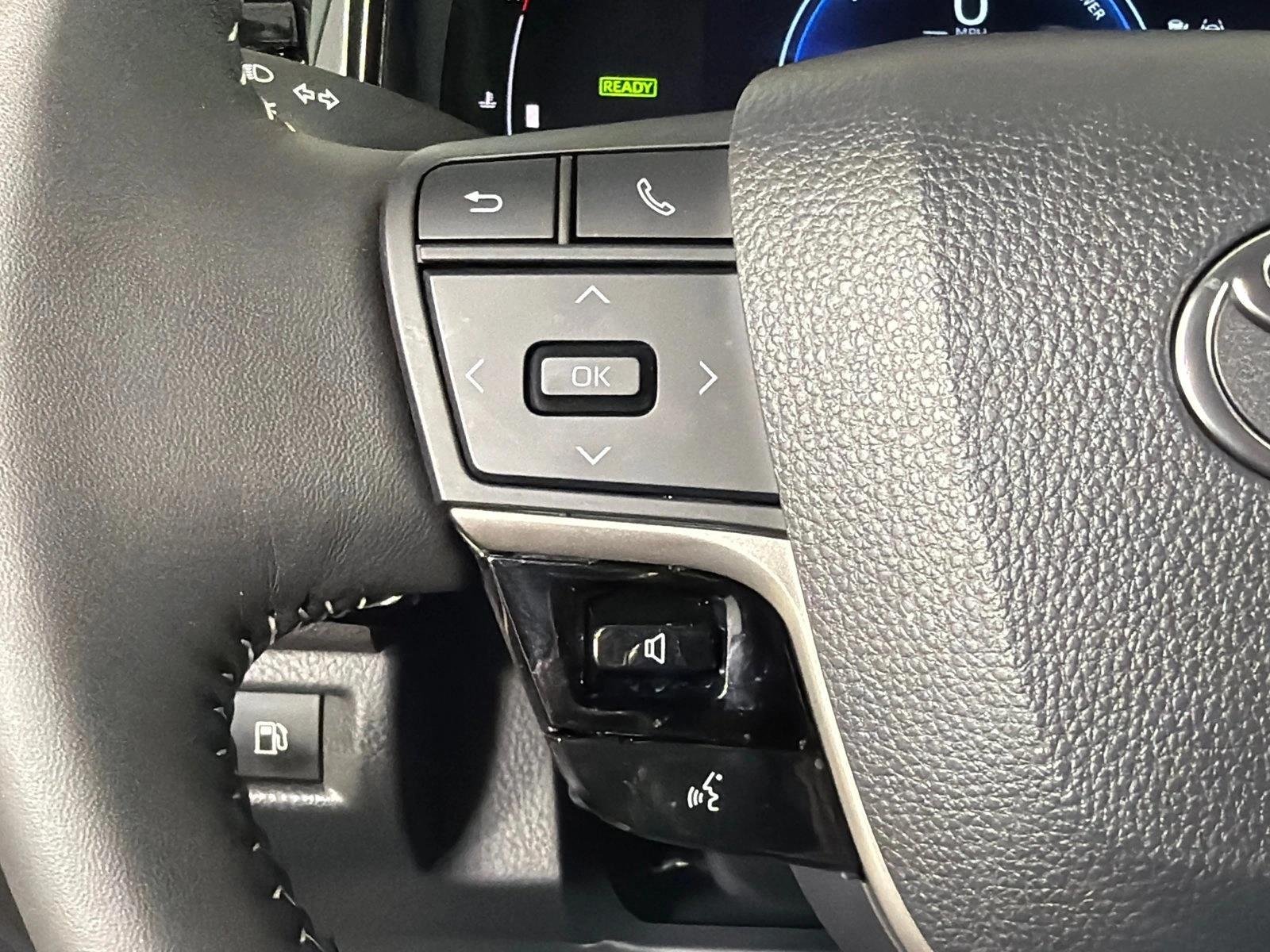 Used 2026  Toyota SE image 23