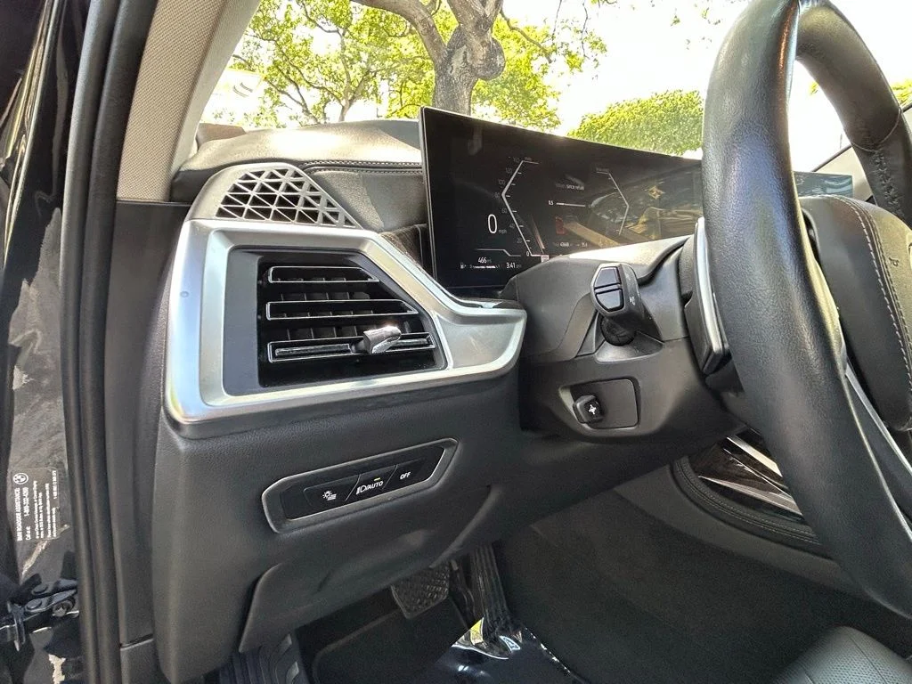 Certified Used 2025 Black BMW xDrive40i image 19