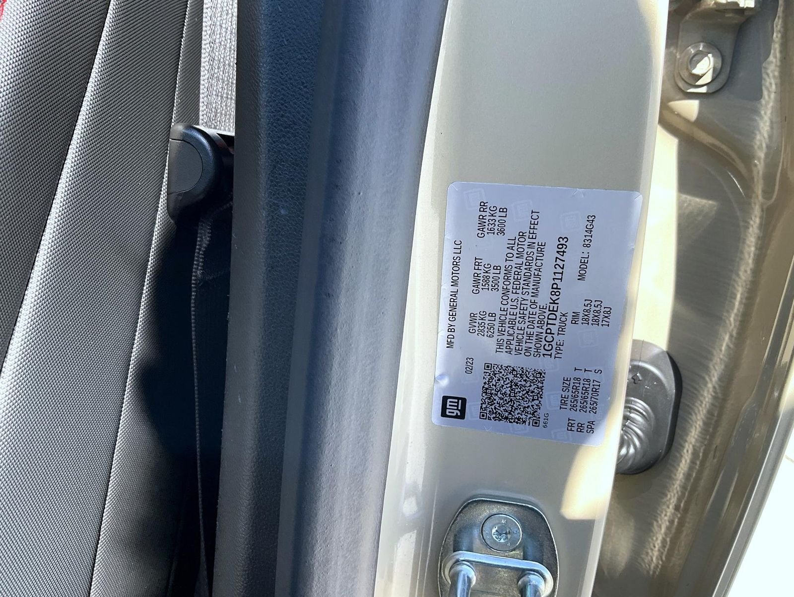 Used 2023 Beige Chevrolet Z71 image 25