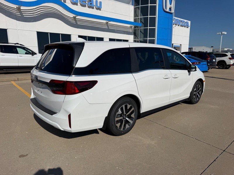 New 2026 Platinum White Pearl Honda EX-L image 2