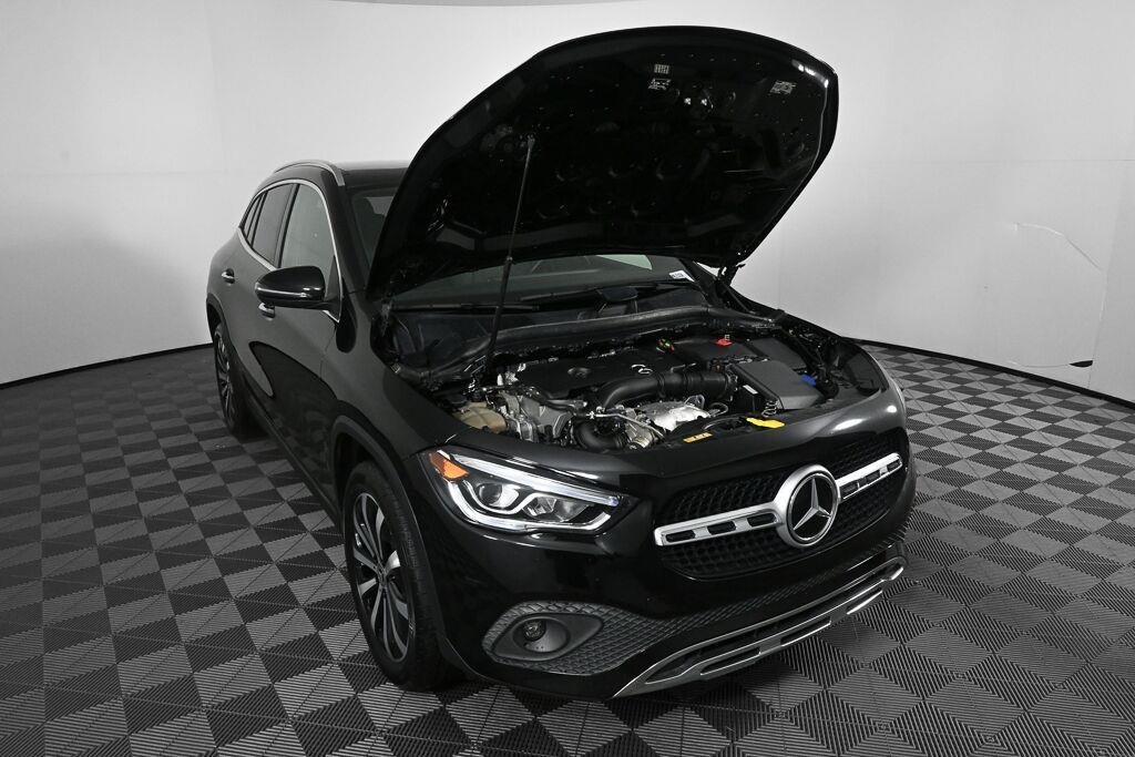 Used 2022 Cosmos Black Metallic Mercedes-Benz GLA 250 image 34