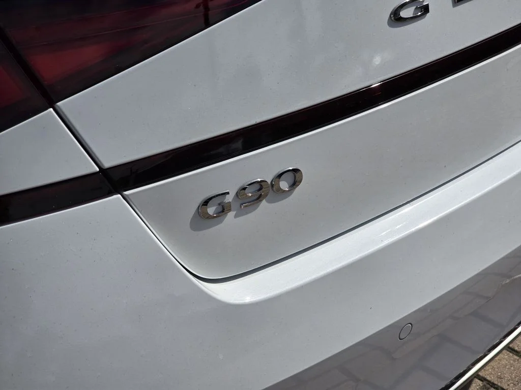 New 2026 White Genesis 3.5T e-SC image 6