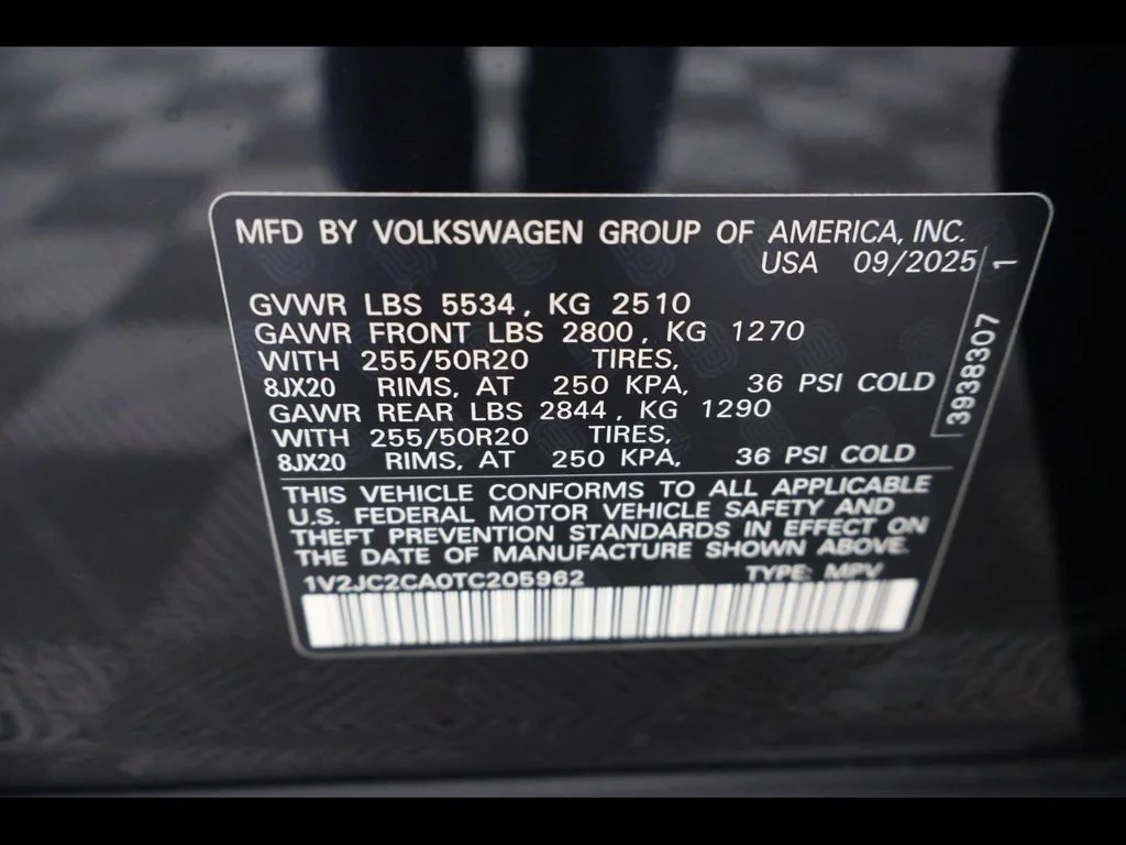 New 2026 Black Volkswagen 2.0T SE w/Technology image 31