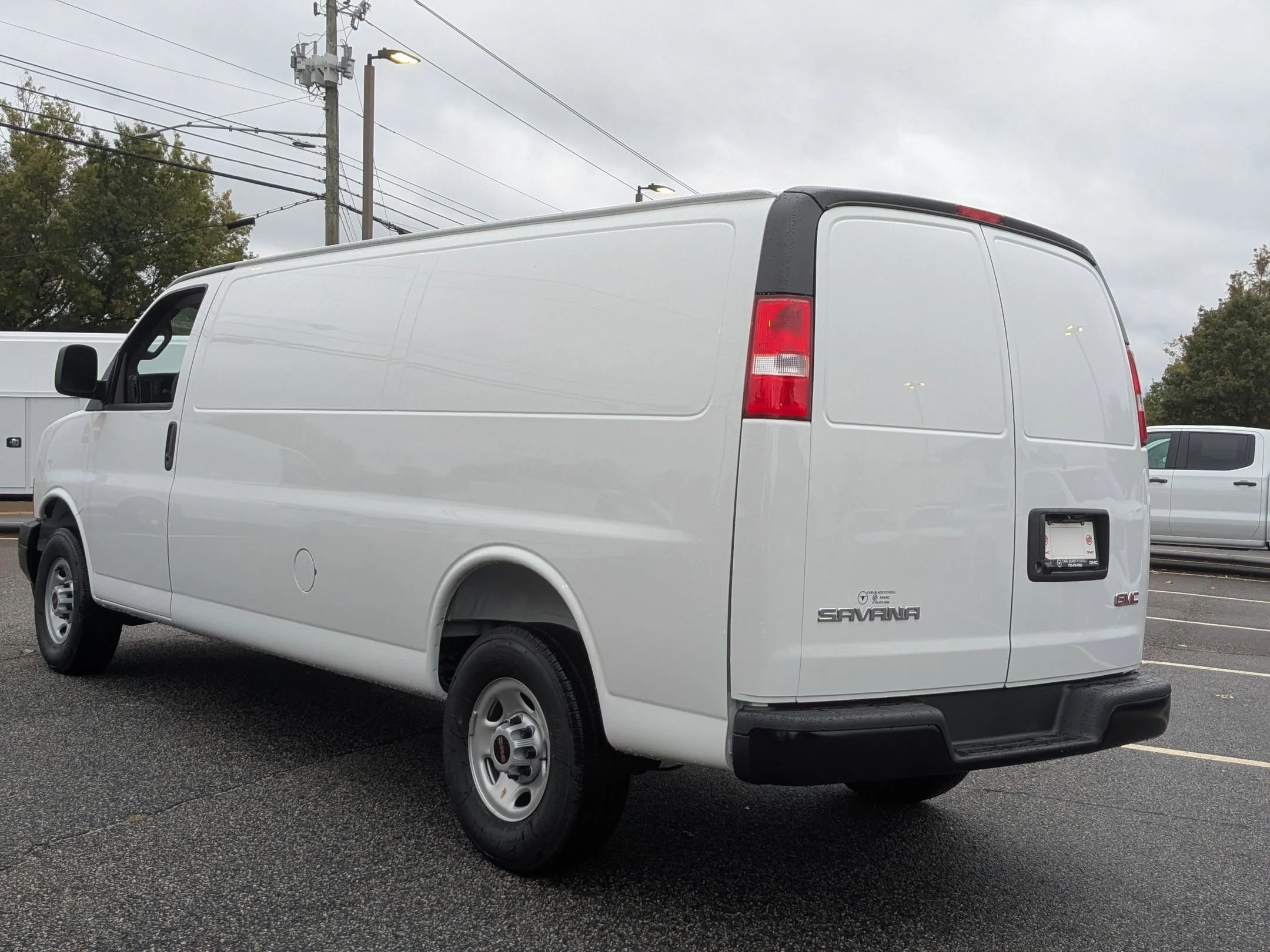 New 2025 Summit White GMC Work Van image 3
