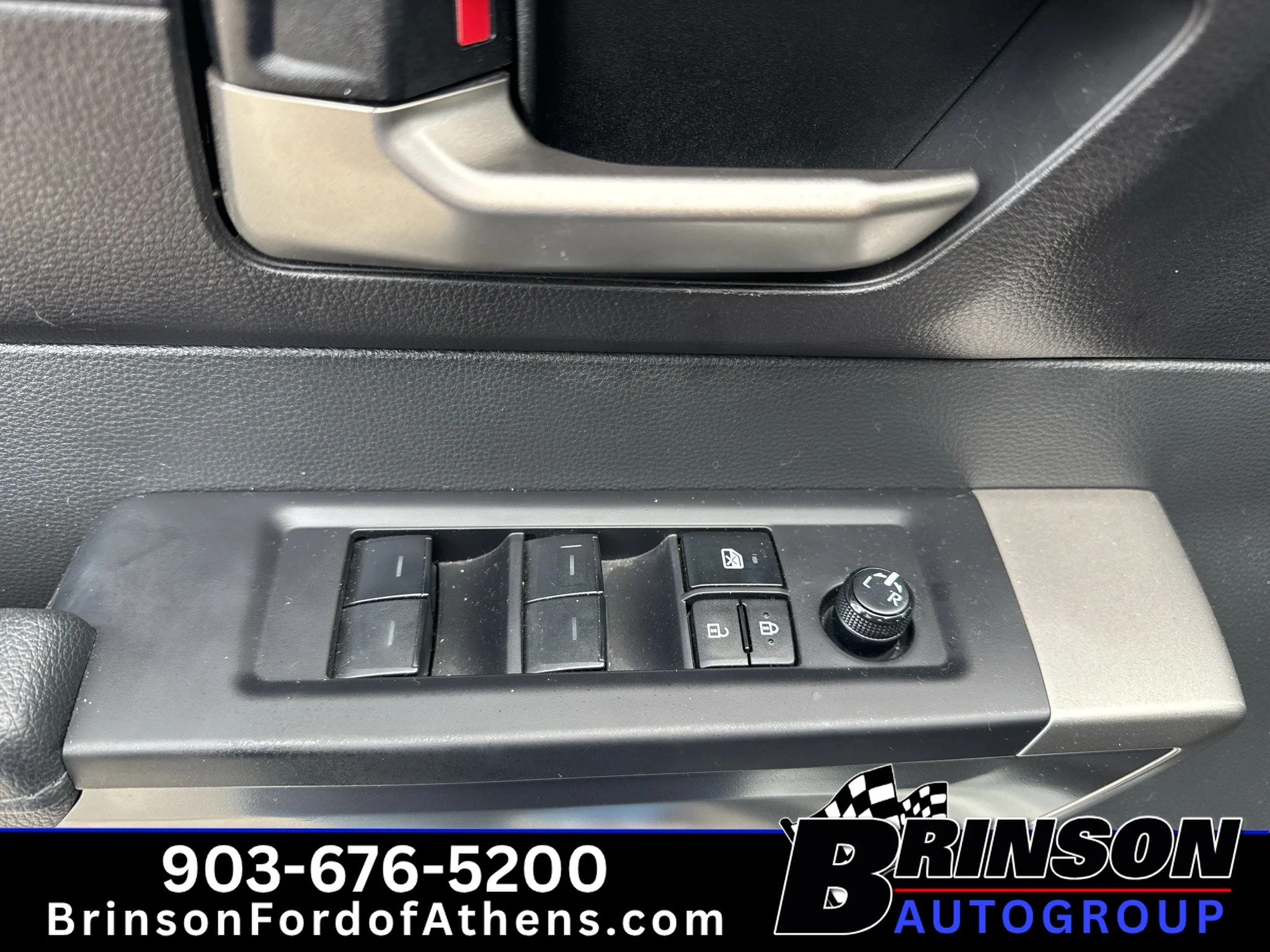Used 2025 Ice Cap Toyota SR5 image 13