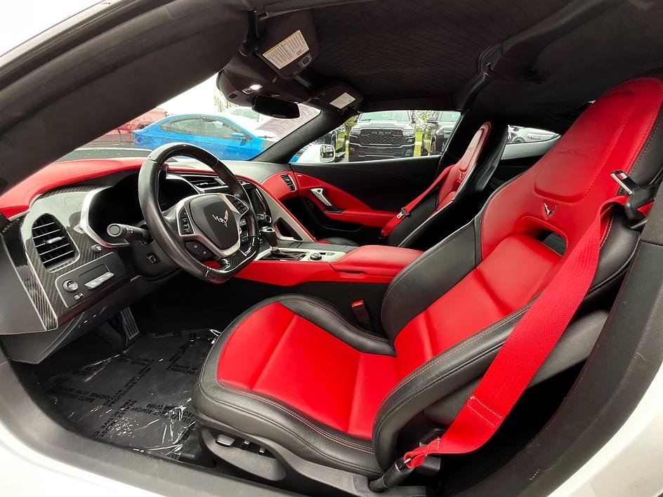 Used 2019 White Chevrolet ZR1 image 15