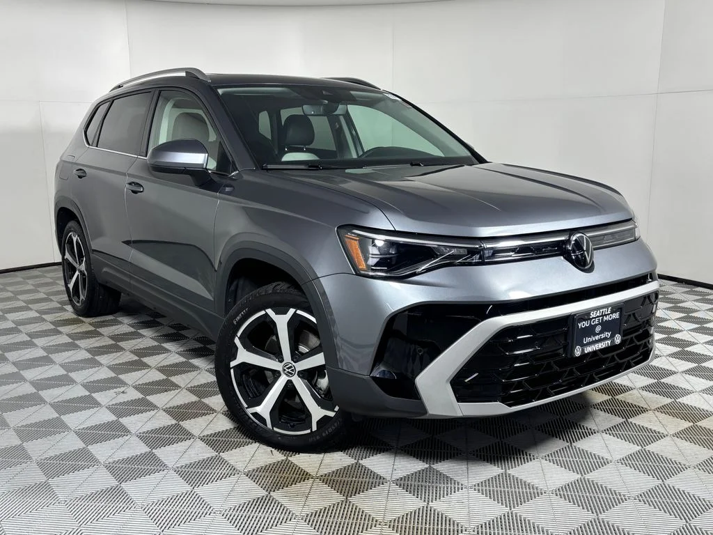 2025 Volkswagen Taos 1.5T SEL 4Motion's photo