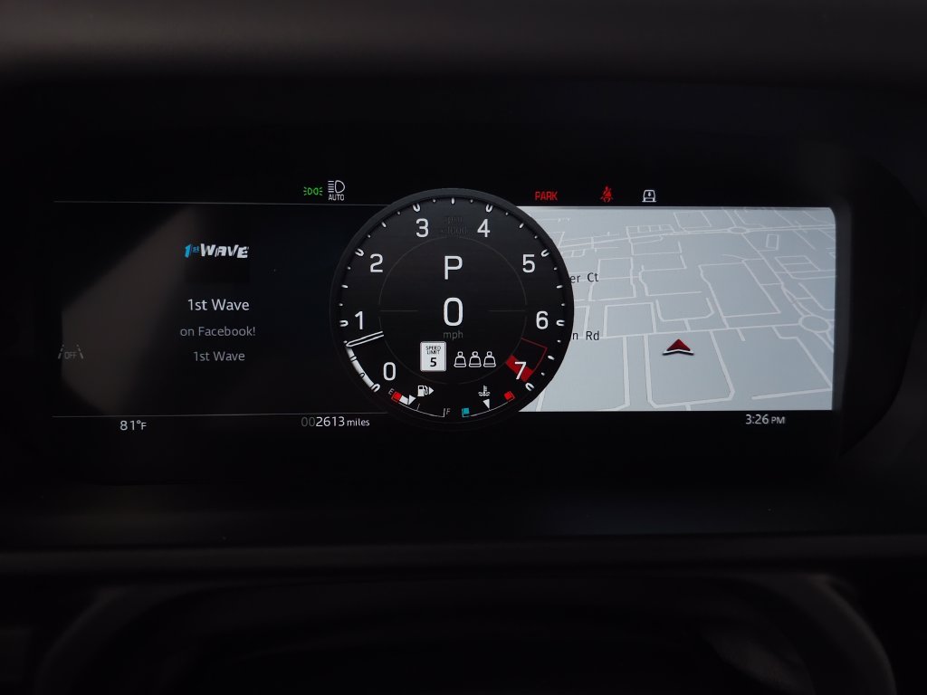 Certified Used 2025 Black Land Rover X-Dynamic SE image 22