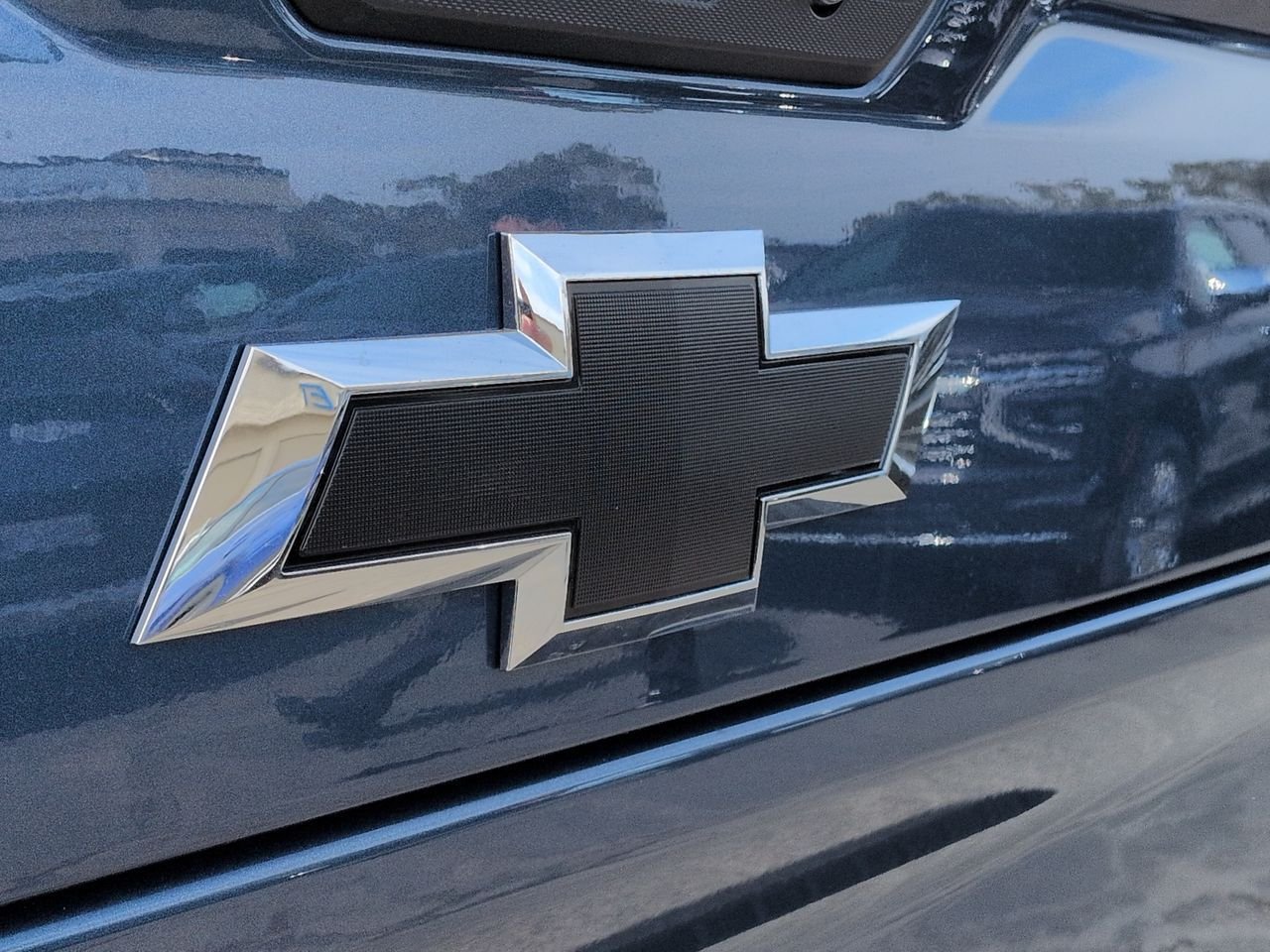 New 2026 Lakeshore Blue Metallic Chevrolet LT image 32