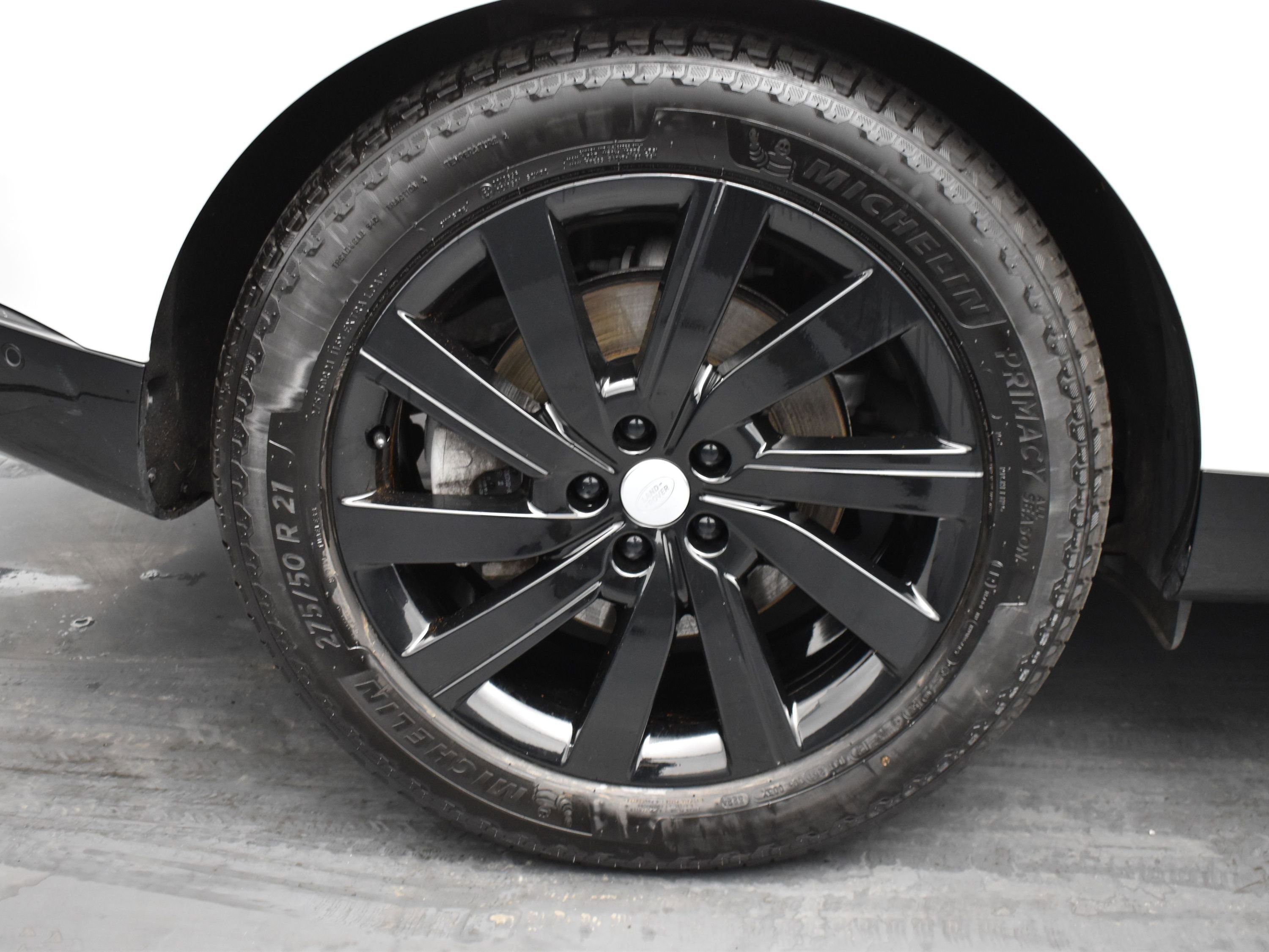 Certified Used 2024 White Land Rover SE image 16