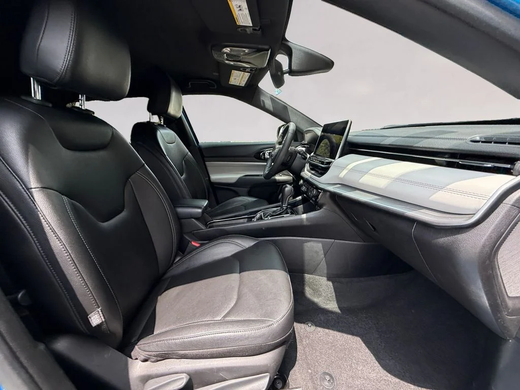 2025 Jeep Compass Limited - Photo 17
