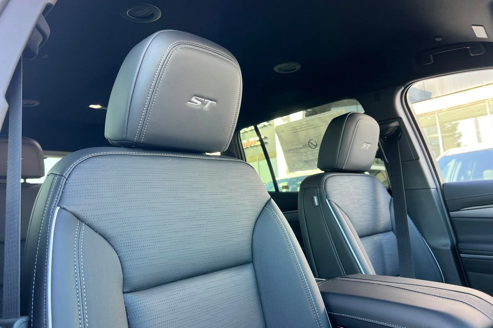 2026 Buick Enclave Sport Touring - Photo 18