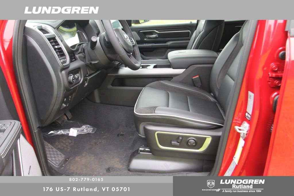 New 2026 Molten Red Pearl-Coat Exterior Paint RAM Laramie image 5