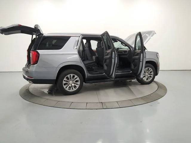 Used 2025 Silver GMC Denali image 17